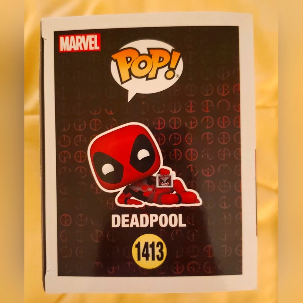 NIB FUNKO POP Deadpool, Ltd Edition #1413, Holding Wolverine Photo, Bobblehead - Picture 3 of 6